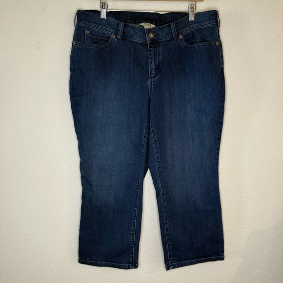 NWOT Duluth Trading Co Denim Capri Straight Leg Dark Wash Stretch Women’s Sz 16W - Picture 2 of 10